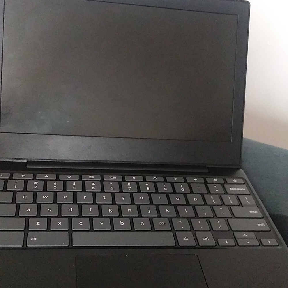 Lenovo IdeaPad 3 CB 11IGL05 (Black)